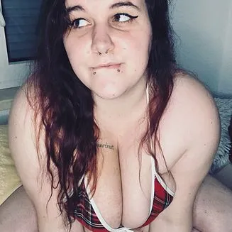 Curvy-Queen